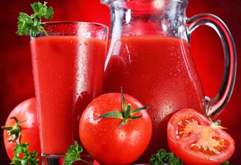 Benefícios de beber suco de tomate